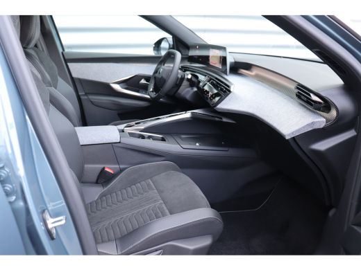 Peugeot e-3008 73KWH GT AVANTAGE 214PK / NAVI / LEDER / CLIMA / FULL-LED / 20" LMV / KEYLESS / WARMTEPOMP / 360°... ActivLease financial lease