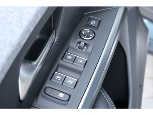 Peugeot e-3008 73KWH GT AVANTAGE 214PK / NAVI / LEDER / CLIMA / FULL-LED / 20" LMV / KEYLESS / WARMTEPOMP / 360°... ActivLease financial lease