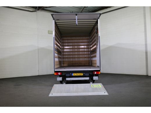 Renault Master 2.3 dCi 145pk Bakwagen met Laadklep ActivLease financial lease