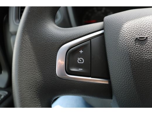 Renault Master 2.3 dCi 145pk Bakwagen met Laadklep ActivLease financial lease