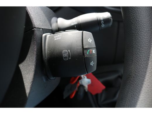 Renault Master 2.3 dCi 145pk Bakwagen met Laadklep ActivLease financial lease