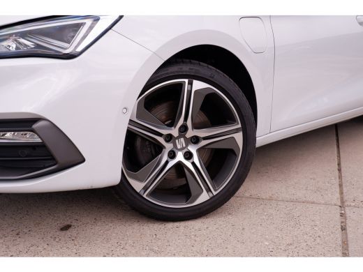 Seat Leon 1.4 TSI eHybrid PHEV FR Business Intense | LED | Virtual Cockpit | Memory | Navi | Camera | Carpl... ActivLease financial lease