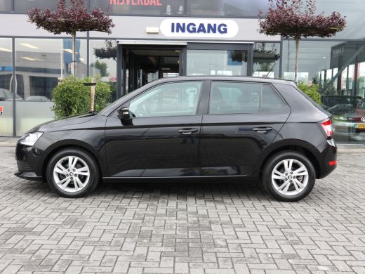 Skoda Fabia 1.0 TSI Online Edition NAVI CAMERA CRUISE 46880 KM ActivLease financial lease