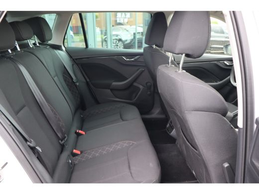Skoda Kamiq 1.0 TSI Ambition | Airco | Cruise control | Dakrails ActivLease financial lease