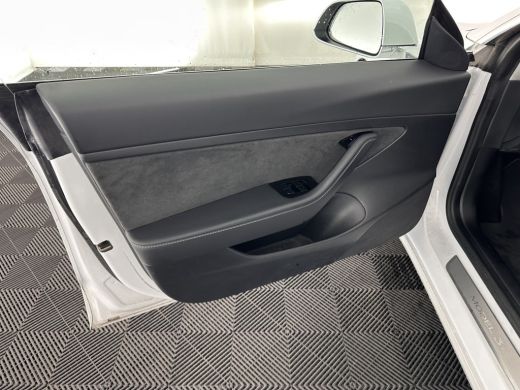 Tesla Model 3 Standard RWD Plus 60 kWh [ 3-Fase ] (INCL-BTW) Aut. *PANO | AUTO-PILOT | LUXURY-LEATHER | KEYLESS... ActivLease financial lease