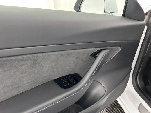 Tesla Model 3 Standard RWD Plus 60 kWh [ 3-Fase ] (INCL-BTW) Aut. *PANO | AUTO-PILOT | LUXURY-LEATHER | KEYLESS... ActivLease financial lease