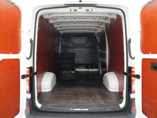 Volkswagen Crafter 30 2.0 TDI L3H2 Trendline Trekhaak Navigatie Carplay Cruise ActivLease financial lease