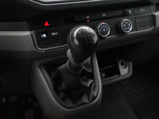 Volkswagen Crafter 30 2.0 TDI L3H2 Trendline Trekhaak Navigatie Carplay Cruise ActivLease financial lease