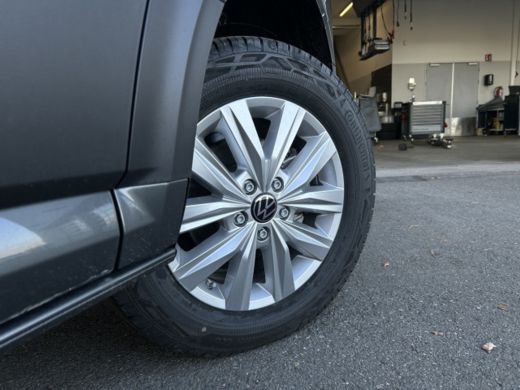 Volkswagen Crafter 35 2.0 TDI L3H3 Exclusive EURO VI | Adaptive cruise control "stop & go" | Airco | Alarmsysteem ActivLease financial lease