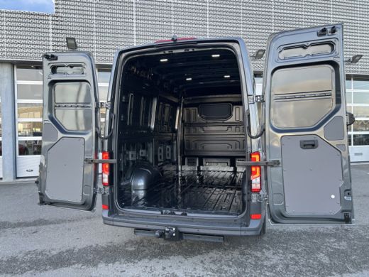 Volkswagen Crafter 35 2.0 TDI L3H3 Exclusive EURO VI | Adaptive cruise control "stop & go" | Airco | Alarmsysteem ActivLease financial lease