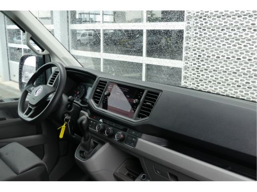 Volkswagen Crafter Exclusive L3H3 | Automaat | Trekhaak | Led | Adaptive Cruise | Betimmering | Camera ActivLease financial lease