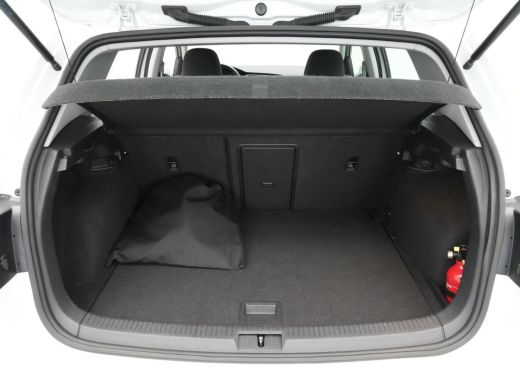 Volkswagen e-Golf E-DITION Navigatie Carplay Pdc Acc Stoelverwarming 58 ActivLease financial lease