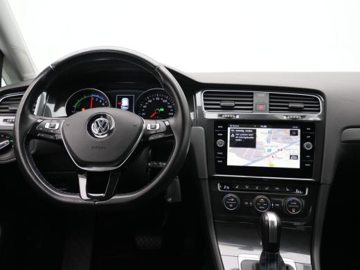 Volkswagen e-Golf E-DITION Navigatie Carplay Pdc Acc Stoelverwarming 58 ActivLease financial lease