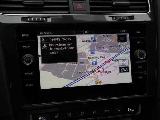 Volkswagen e-Golf E-DITION Navigatie Carplay Pdc Acc Stoelverwarming 58 ActivLease financial lease