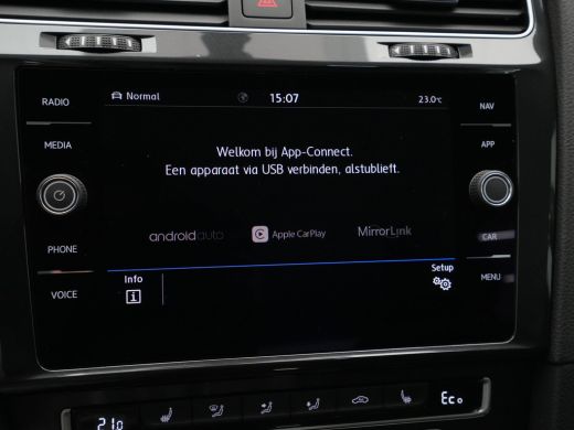 Volkswagen e-Golf E-DITION Navigatie Carplay Pdc Acc Stoelverwarming 58 ActivLease financial lease