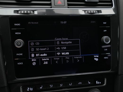 Volkswagen e-Golf E-DITION Navigatie Carplay Pdc Acc Stoelverwarming 58 ActivLease financial lease