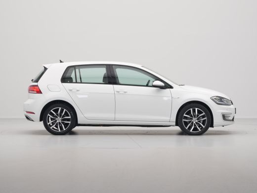 Volkswagen e-Golf E-DITION Navigatie Carplay Pdc Acc Stoelverwarming 58 ActivLease financial lease