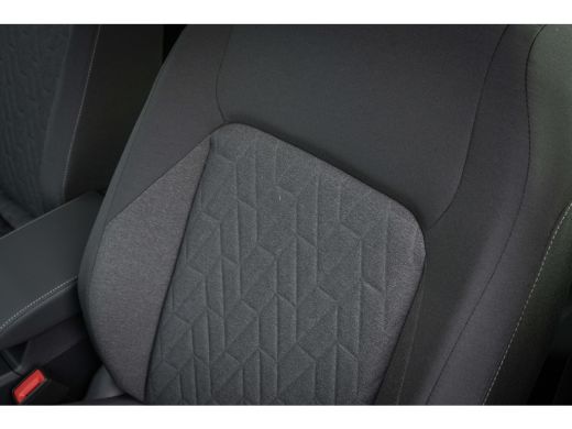 Volkswagen Golf Life Edition eHybrid | 'App-Connect' draadloze smartphone integratie | Achterbank in ongelijke de... ActivLease financial lease