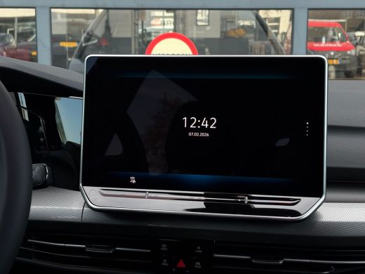 Volkswagen Golf Style Edition eHybrid Inclusief &euro;2000,- inruilvoordeel | 'App-Connect' draadloze smartphone integ... ActivLease financial lease