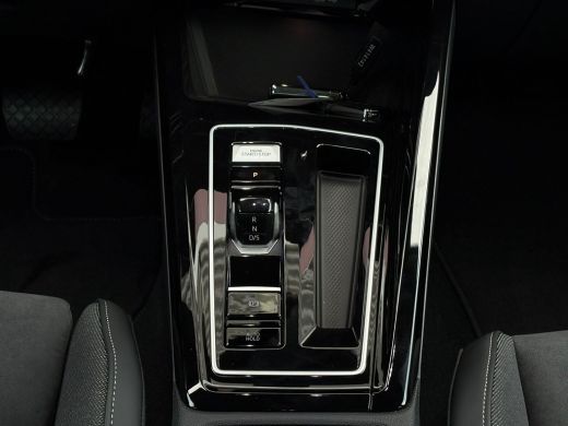 Volkswagen Golf Style Edition eHybrid Inclusief &euro;2000,- inruilvoordeel | 'App-Connect' draadloze smartphone integ... ActivLease financial lease