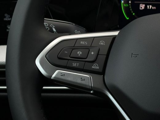 Volkswagen Golf Style Edition eHybrid Inclusief &euro;2000,- inruilvoordeel | 'App-Connect' draadloze smartphone integ... ActivLease financial lease