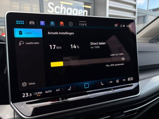 Volkswagen Golf Style Edition eHybrid Inclusief &euro;2000,- inruilvoordeel | 'App-Connect' draadloze smartphone integ... ActivLease financial lease