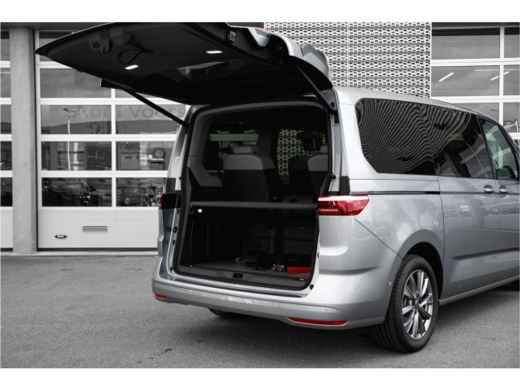 Volkswagen Multivan 1.5 eHybrid L2 Bulli Edition 4Motion Matrix | ACC | Panoramadak | ActivLease financial lease