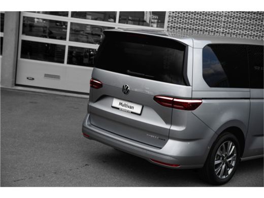 Volkswagen Multivan 1.5 eHybrid L2 Bulli Edition 4Motion Matrix | ACC | Panoramadak | ActivLease financial lease