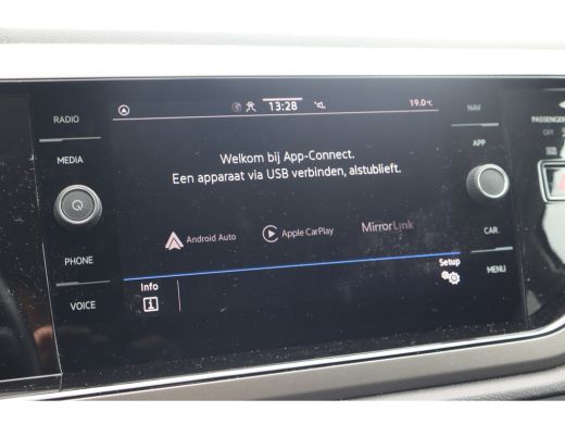 Volkswagen Polo 1.0 TSI R-Line Edition | Airco | Cruise control adaptief | Zij airbag(s) voor ActivLease financial lease