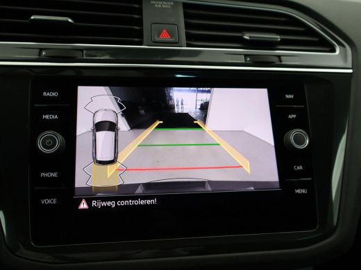 Volkswagen Tiguan 1.4 TSI 245 PK EHYBRID 2X R-LINE + DIGITALE COCKPIT | 19 INCH | ADAPTIVE CRUISE | SFEERVERLICHTING ActivLease financial lease