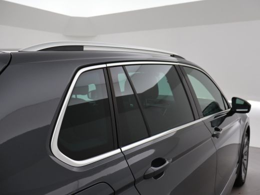Volkswagen Tiguan 1.4 TSI 245 PK EHYBRID 2X R-LINE + DIGITALE COCKPIT | 19 INCH | ADAPTIVE CRUISE | SFEERVERLICHTING ActivLease financial lease