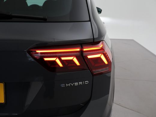 Volkswagen Tiguan 1.4 TSI 245 PK EHYBRID 2X R-LINE + DIGITALE COCKPIT | 19 INCH | ADAPTIVE CRUISE | SFEERVERLICHTING ActivLease financial lease