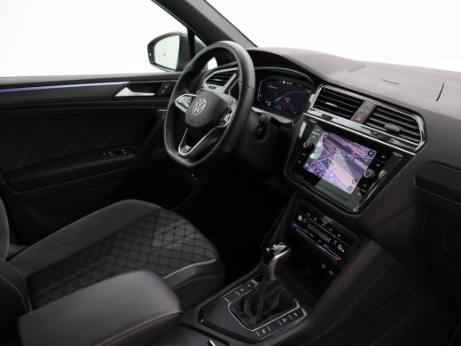 Volkswagen Tiguan 1.4 TSI 245 PK EHYBRID 2X R-LINE + DIGITALE COCKPIT | 19 INCH | ADAPTIVE CRUISE | SFEERVERLICHTING ActivLease financial lease