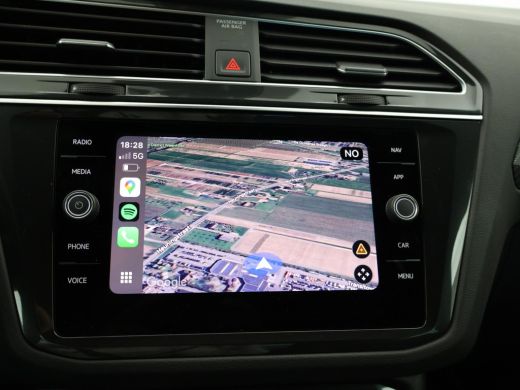Volkswagen Tiguan 1.4 TSI 245 PK EHYBRID 2X R-LINE + DIGITALE COCKPIT | 19 INCH | ADAPTIVE CRUISE | SFEERVERLICHTING ActivLease financial lease