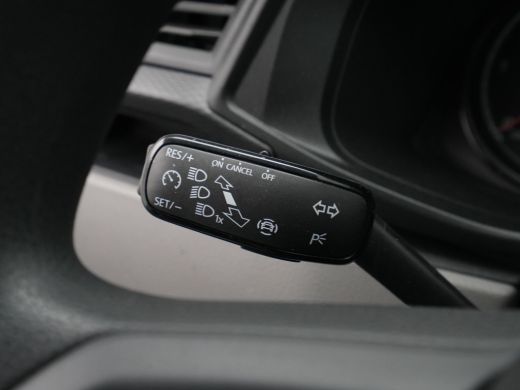 Volkswagen Transporter 2.0 TDI L2H1 28 Economy Business ActivLease financial lease