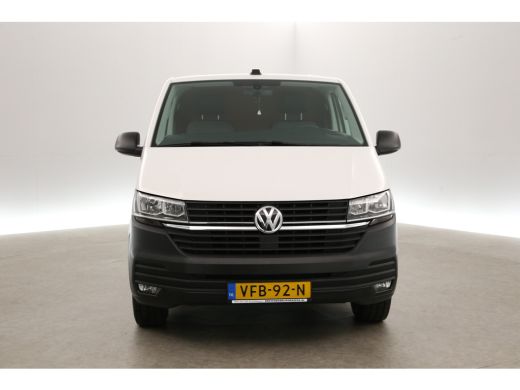 Volkswagen Transporter 2.0 TDI L2H1 Airco Cruise Carplay Navigatie PDC Trekhaak ActivLease financial lease
