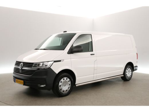 Volkswagen Transporter 2.0 TDI L2H1 Airco Cruise Carplay Navigatie PDC Trekhaak ActivLease financial lease