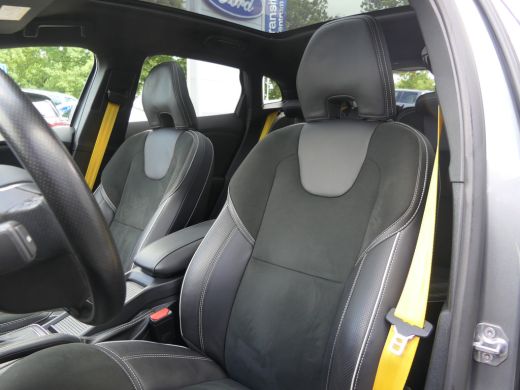 Volvo  V40 1.5 T3 Polar+ Sport | Panoramadak | Trekhaak | Harman Kardon | Camera | LED | Keyless | Stoelverw... ActivLease financial lease