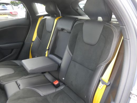Volvo  V40 1.5 T3 Polar+ Sport | Panoramadak | Trekhaak | Harman Kardon | Camera | LED | Keyless | Stoelverw... ActivLease financial lease