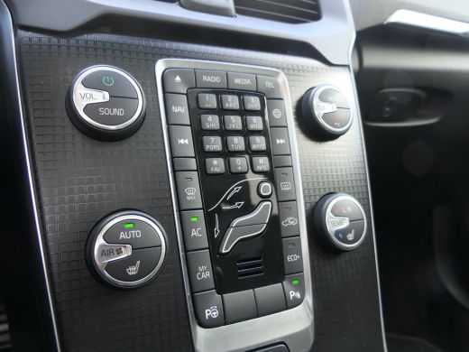 Volvo  V40 1.5 T3 Polar+ Sport | Panoramadak | Trekhaak | Harman Kardon | Camera | LED | Keyless | Stoelverw... ActivLease financial lease