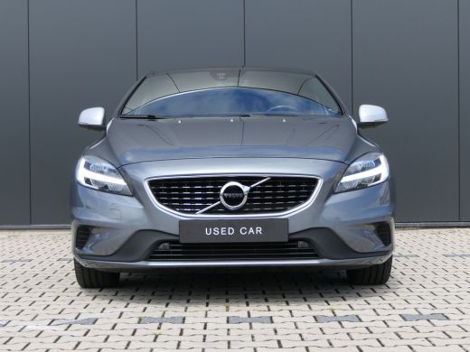 Volvo  V40 1.5 T3 Polar+ Sport | Panoramadak | Trekhaak | Harman Kardon | Camera | LED | Keyless | Stoelverw... ActivLease financial lease