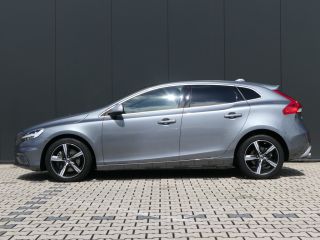 Volvo  V40 1.5 T3 Polar+ Sport | Panoramadak | Trekhaak | Harman Kardon | Camera | LED | Keyless | Stoelverw...