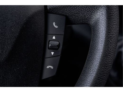 Iveco Daily 35C15 3.0L | Bakwagen met laadklep | Camera | CarPlay | Climate | Cruise | Euro 6 ActivLease financial lease