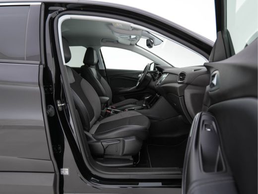 Opel Grandland X 1.2 Turbo Business Executive (INCL-BTW) Aut. *LEATHER-MICORFIBRE | FULL-LED | NAVI-FULLMAP | BLIN... ActivLease financial lease