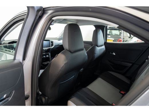 Opel Mokka-e GS Line 50-kWh 11kw bl. | Navigatie | Camera | Parkeersensoren Voor & Achter | Dodehoek | Apple C... ActivLease financial lease
