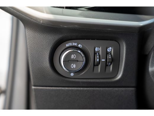 Opel Mokka-e GS Line 50-kWh 11kw bl. | Navigatie | Camera | Parkeersensoren Voor & Achter | Dodehoek | Apple C... ActivLease financial lease
