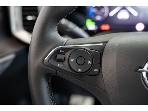 Opel Mokka-e GS Line 50-kWh 11kw bl. | Navigatie | Camera | Parkeersensoren Voor & Achter | Dodehoek | Apple C... ActivLease financial lease