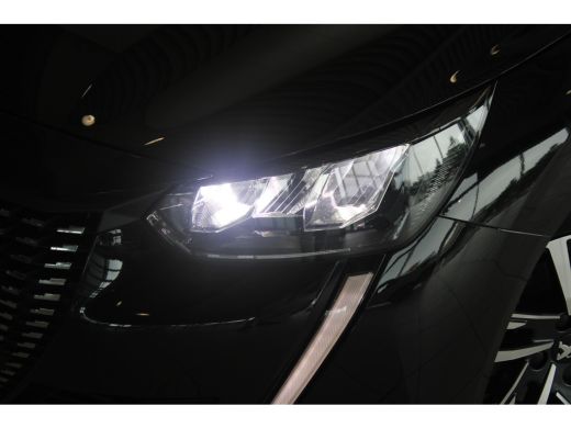 Peugeot 208 1.2 100-PK Allure Pack PARKEERCAMERA | NAVI | CARPLAY | CLIMATE CONTROL | DAB+ ActivLease financial lease