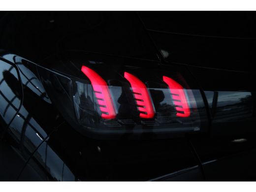 Peugeot 208 1.2 100-PK Allure Pack PARKEERCAMERA | NAVI | CARPLAY | CLIMATE CONTROL | DAB+ ActivLease financial lease
