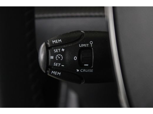 Peugeot 208 1.2 100-PK Allure Pack PARKEERCAMERA | NAVI | CARPLAY | CLIMATE CONTROL | DAB+ ActivLease financial lease